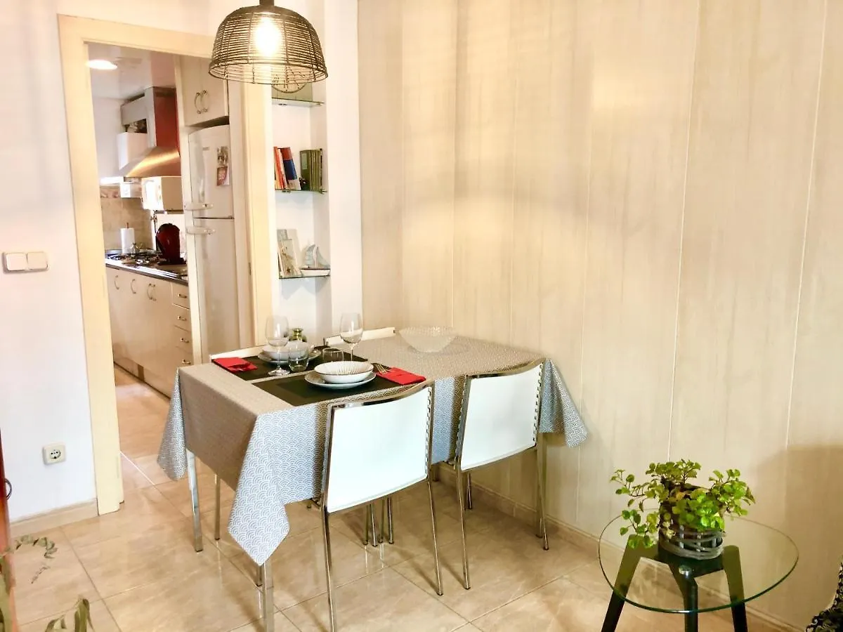 Acogedor apartamento con terraza en Blanes Apartamento 0*,  España