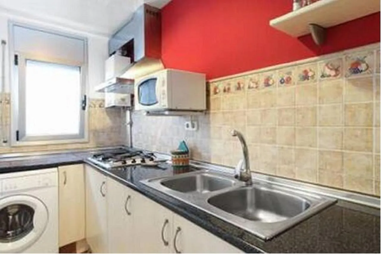 Acogedor apartamento con terraza en Blanes Apartamento