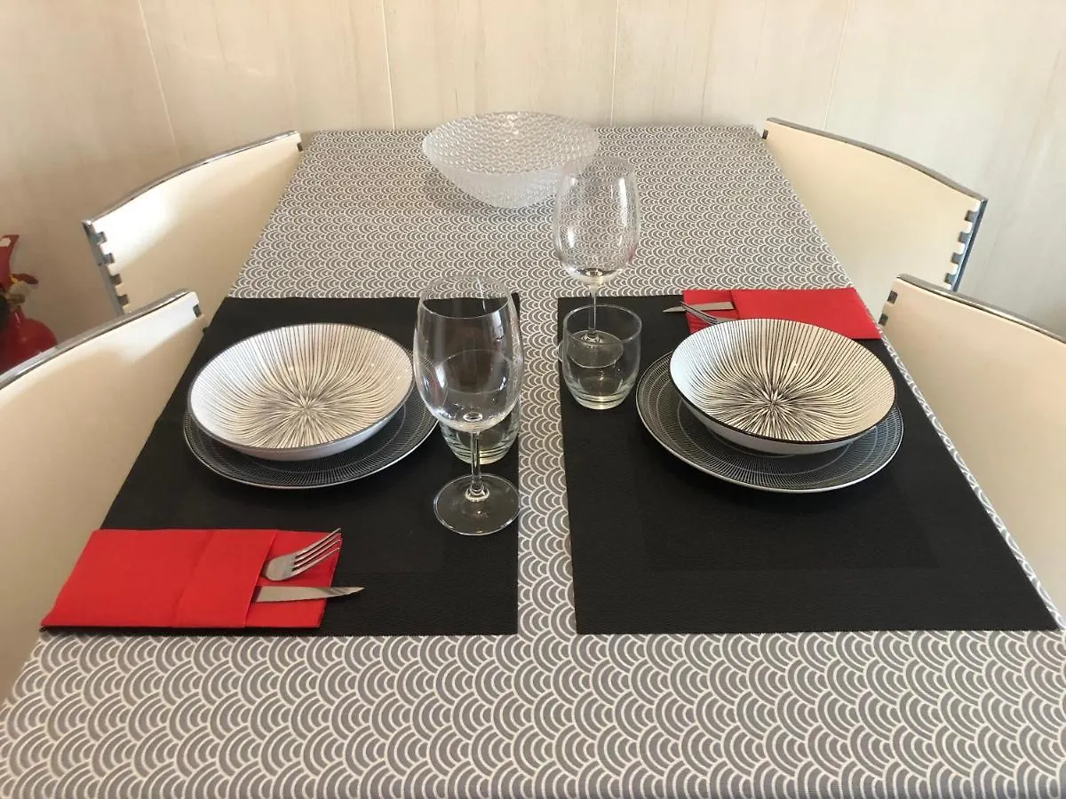 Acogedor apartamento con terraza en Blanes Apartamento